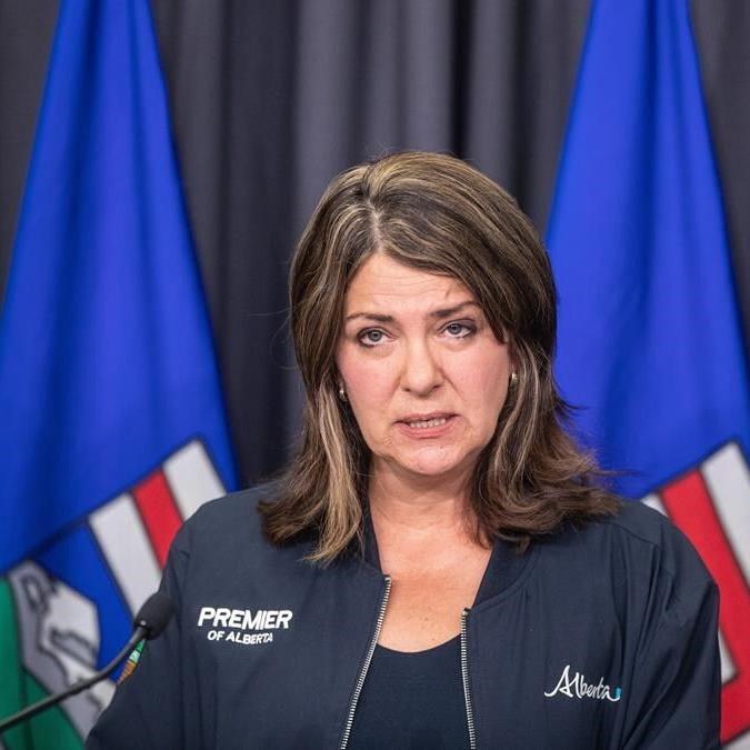 Smith says she's waiting on Nenshi to declare his intent before calling byelection